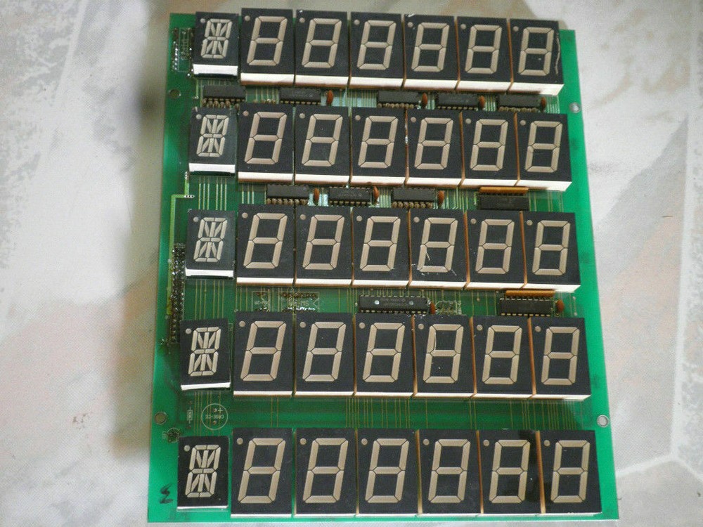 30pcs of 6X5 1in 7-segment LED Display in mounted in one PCB w/ IC chip drivers
