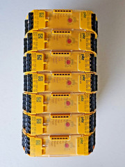 1PC Pilz PNOZ S4 24V Safety Relay 750104 New Fast Shipping