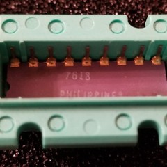 Intel C2111-1 Static Ram, ceramic gold never used in carrier 1976 date code Rare