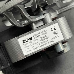 1PCS New For RRL152-3030LH fan motor 220V