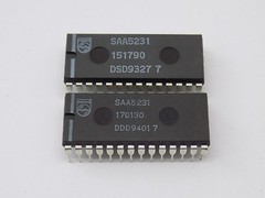 1x Philips SAA5231 IC 28PIN
