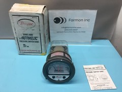 Dwyer Photohelic Series 3000 Pressure Switch/Gage, 160438