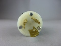 Leviton 4770-C Plug, 15A – NEW Surplus!