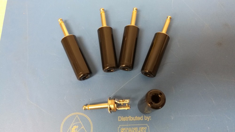 Lot of 5 pcs. 1/4 inch Mono Jack Switchcraft Large Barrel with Screw connections