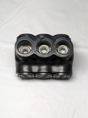 ILSCO Insulated Multi-Tap Connector 3 Port 2 Side Entry PBTD-3-500