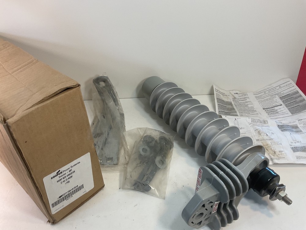 Cooper Power Systems Evolution URT HD/RP Arrester URT27110A1A1B1A 27KV 22 MCOV