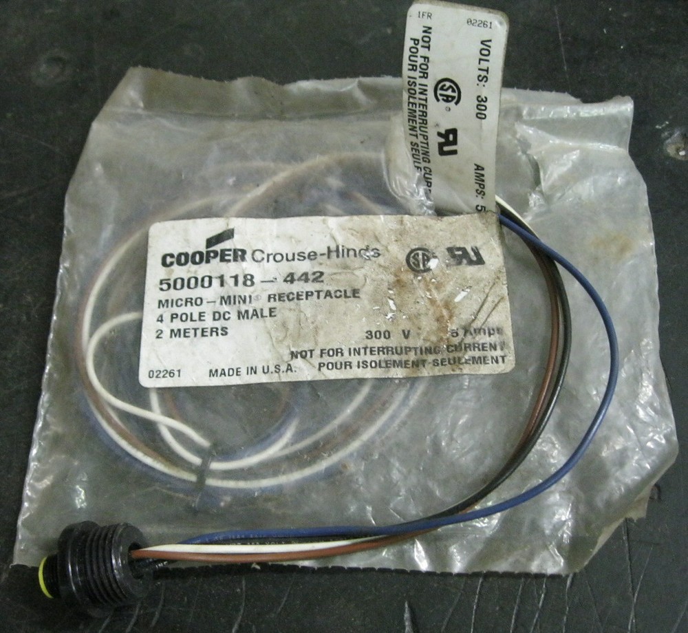 Cooper Crouse-Hinds 5000118-442 Micro-Mini Receptacle 4 Pole DC Male 2M