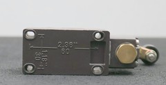 Schmersal position switch with roller plunger MVH330-11y 40x76x40mm (basic unit)
