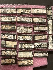 B8702A INTEL w/labels ns MAY VARY 24-PIN CERDIP EPROM All VINTAGE 76+ UOS QTY-1