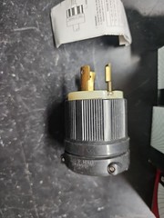 Lot 4 Cooper Arrow Hart CWL1030P 30A 125/250V L10-30P Twist Lock Plug