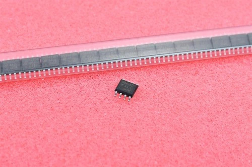 49 Vishay / Siliconix Analog Switch IC SMD/SMT DG9431DY 1 Channel 30 Ohms