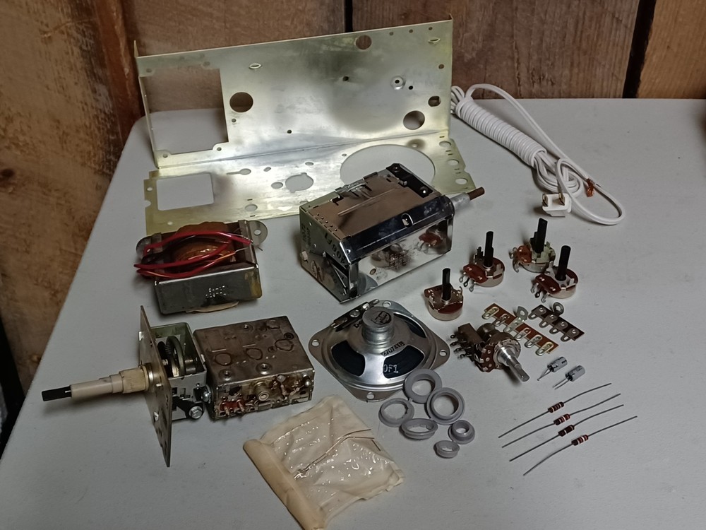 Vintage Sylvania Technical School Electronic Parts Switches Etc. Switches Etc.