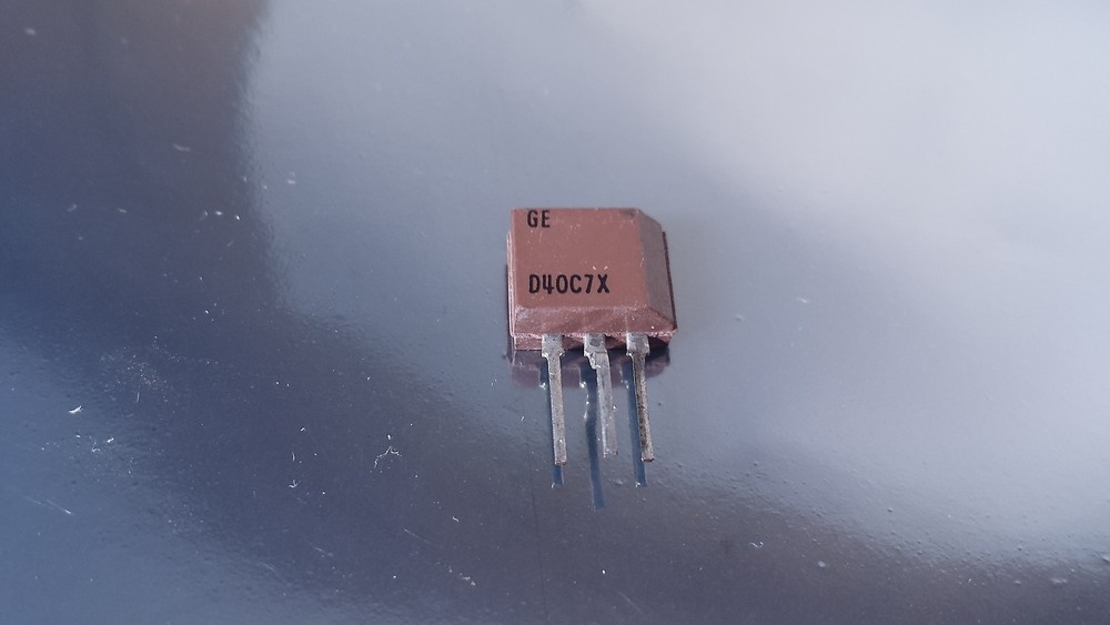 LOT OF 4 GE D40C7X NPN POWER DARLINGTON TRANSISTORS