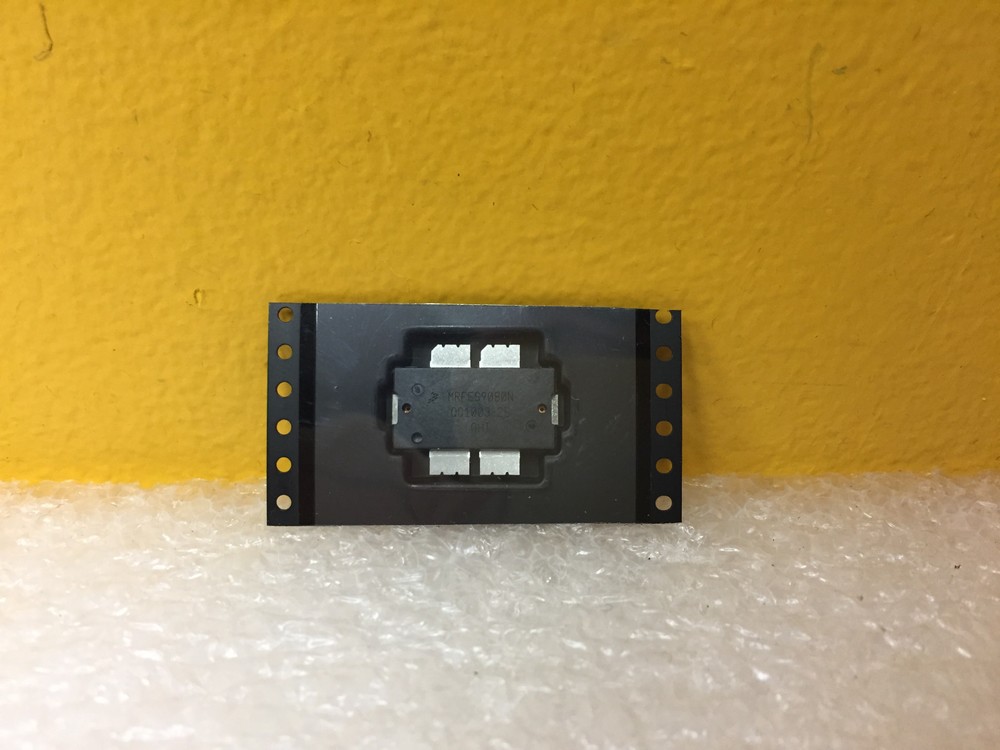 Freescale Semiconductor MRF5S9080N 869 to 960 MHz, 80 W, RF Power MOSFET. New!