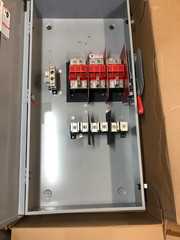 400 AMP Siemens HF365NRA Fusible Nema 3R Rated Heavy Duty Safety Switch.