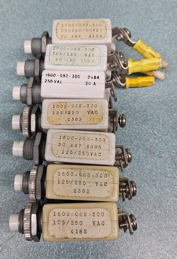 MECHANICAL PRODUCTS 1600-082-300 PUSH TO RESET CIRCUIT BREAKER 30A (7)
