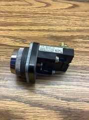USED MARUYASU DENGYO MPDJ-1R STOP BUTTON / 41-10279 TOP IS BROKEN