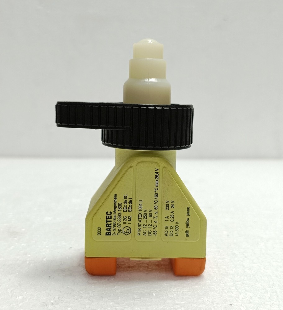 Bartec D-97980 Bad Mergentheim Illuminated Button 07-3363-1830 | New Surplus
