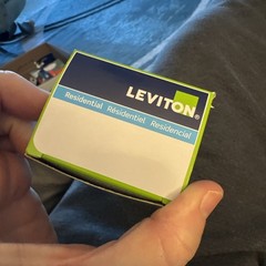 Leviton 688-W, 125 V, 15A, NEMA 5-15R, White, Clock Hanger Receptacle, 1 pc, New