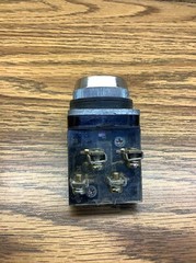 USED MARUYASU DENGYO MPDJ-1R STOP BUTTON / 41-10279 TOP IS BROKEN