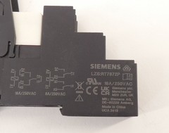 *Lot of 2* Siemens LZS:RT7872P Plug In Relay Socket 16A 250VAC