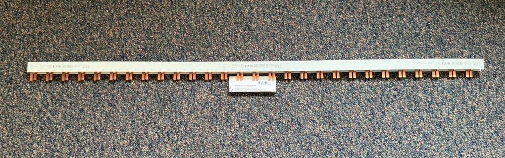 NEW EATON BB-UL-25/2P-2M/56 FAZ bus bar, 100 A, Two-pole, 56 terminals, 121990