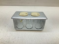 TE Receptacle Outlet 15 A 125 V w/ Enclosure (TSC)