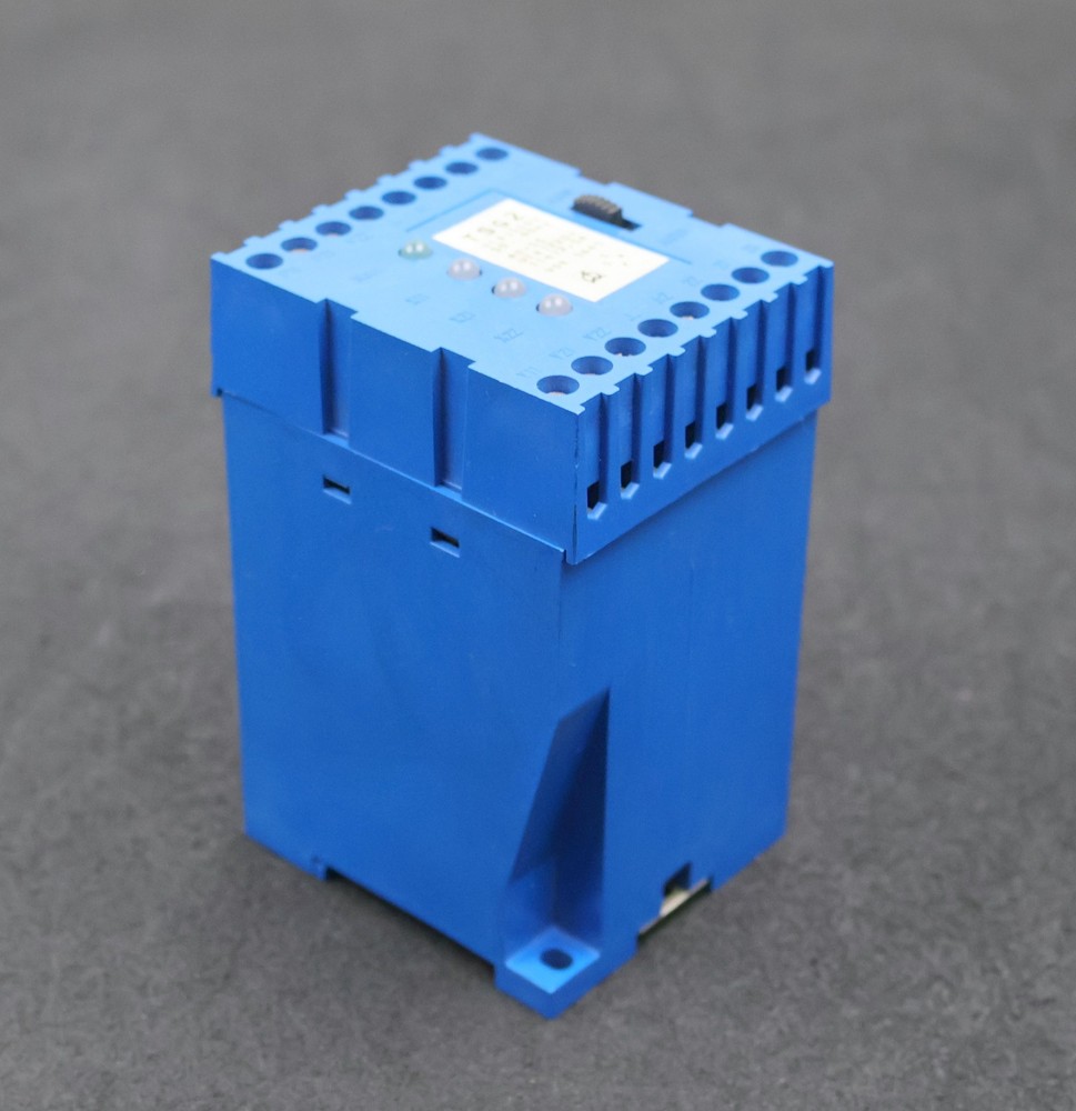 ESGO EAW Motor Protection Device Thermistor TSG2 110V 50-60Hz 220V 2.5A Blue Unused