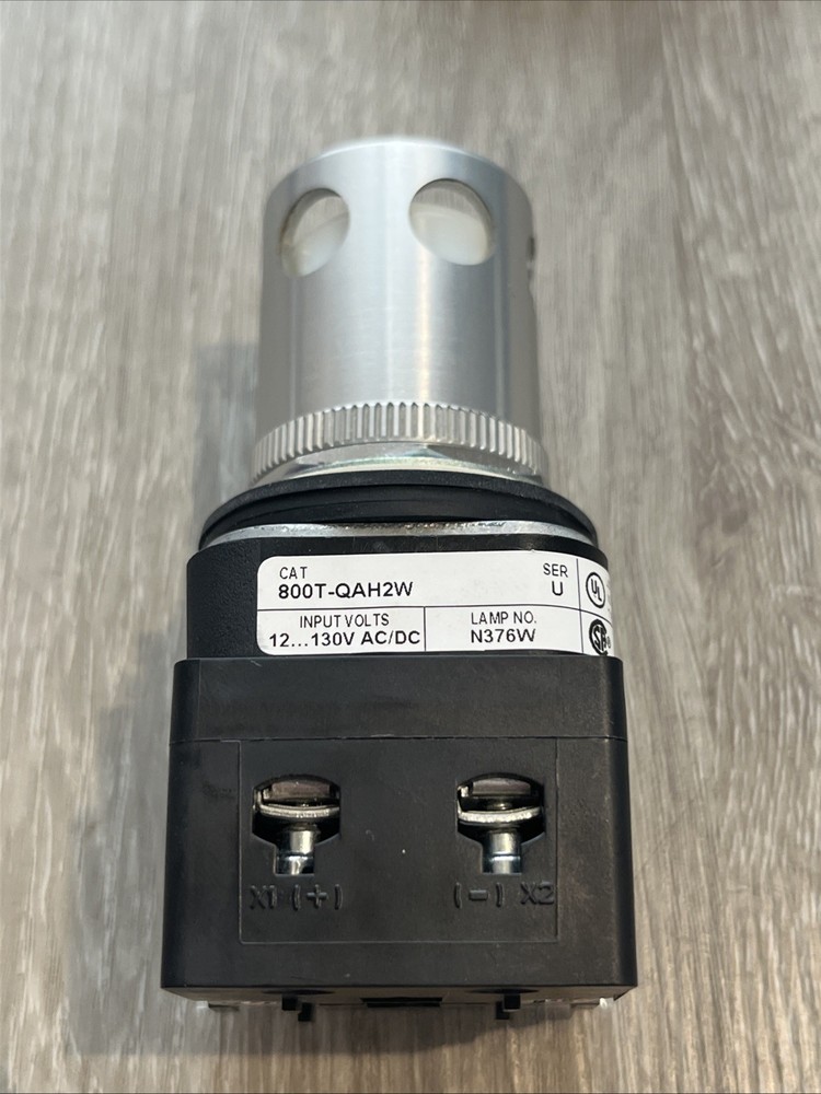 Allen Bradley White 30mm Momentary Push Button 800T-QAH2W