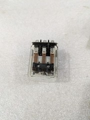 SIEMENS KUP14A15120S SUP14A15120 RELAY SOCKET MOUNT 120VAC