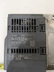 MITSUBISHI ELECTRIC D700 FR-D740-2. 2K :8. 4A 3PH AC380-480V 50/60Hz
