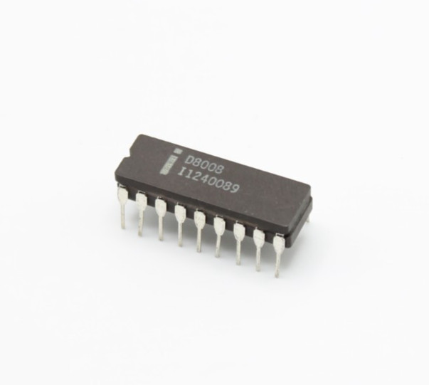Intel D8008 18-Pin Ceramic Dip 8-Bit Microprocessor CPU MOS MCS-8 Microcomputer