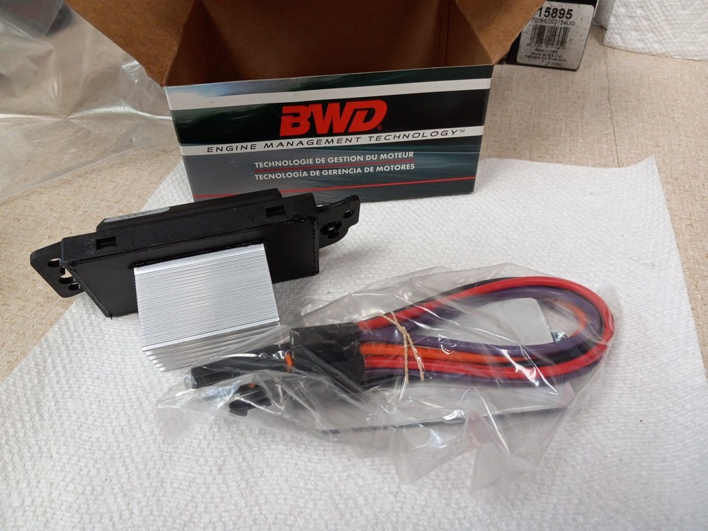 NEW BWD RU1321 BLOWER MOTOR RESISTOR 476
