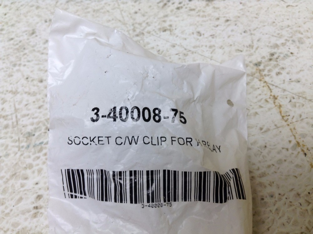 Adams Survivor 3-40008-75 Socket C/W Clip For H Relay 34000875 New