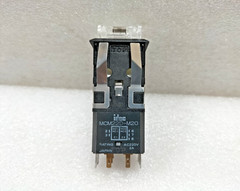 IDEC MCM 22D MICRO COMMAND & CONTROL LIGHTS MCM22D-M20 AC220V 2A