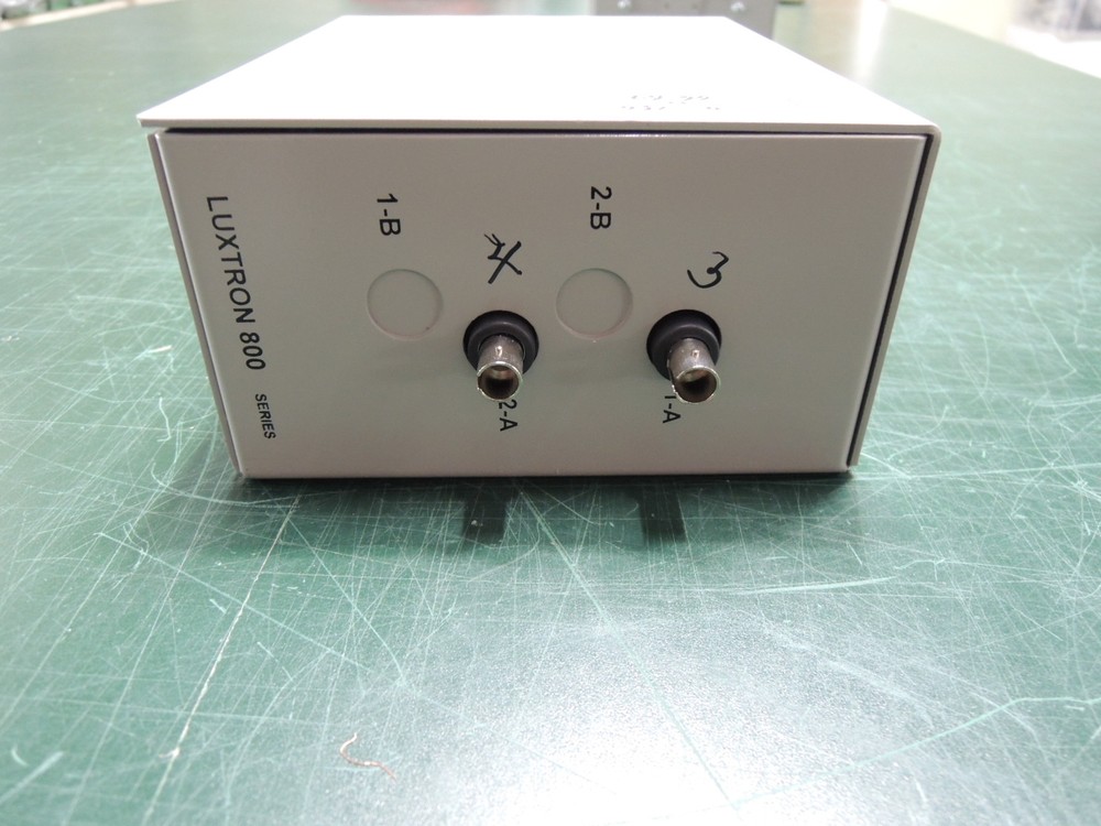 LUXTRON 800 Series 822 SQ10227L / Free Expedited Shipping