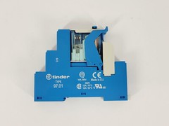 Finder 97.01 Relay Socket w/ 99.02.9.024.99 LED, 46.61.9.024.0040 24VDC Relay