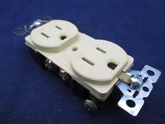 Arrow Hart 5252I Duplex Receptacle new