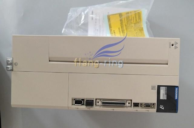 ONE NEW YASKAWA SERVER DRIVE SGD7S-330A00B202