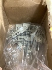 Box Of 17 BC12P CADDY Flange Clip 3/4 EMT Supports