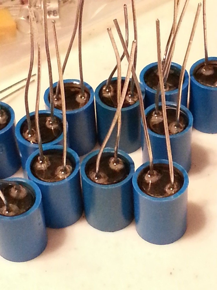 10 PCS NEW 1.0 mH Inductors blue color