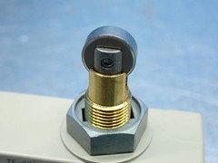 OMRON ZE-Q22-2S GENERAL PURPOSE ENCLOSED LIMIT SWITCH 05250400097