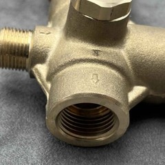1Pcs New For VB350 pressure regulating valve 350 kg 39MPa 40L/min