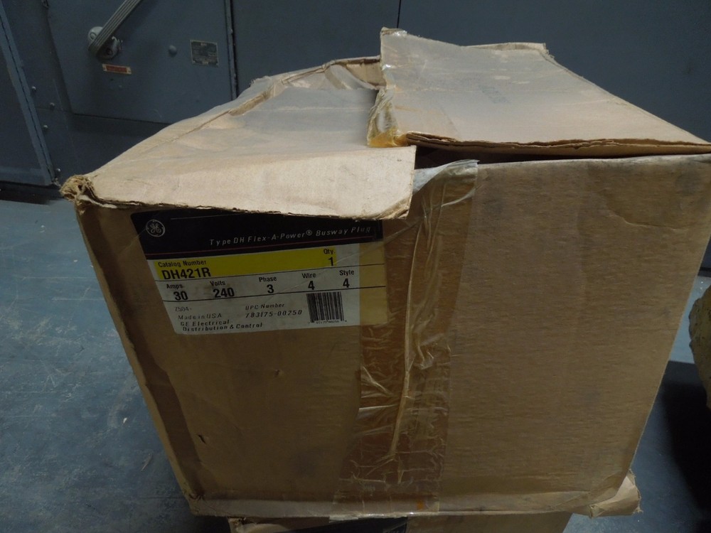 GE DH421R Style 4 30A 3ph 4W 240V Fusible Bus Plug New Surplus