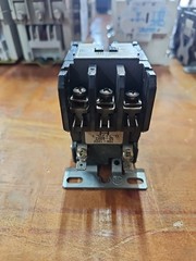 CH Cutler-Hammer C25DND330 30 Amp