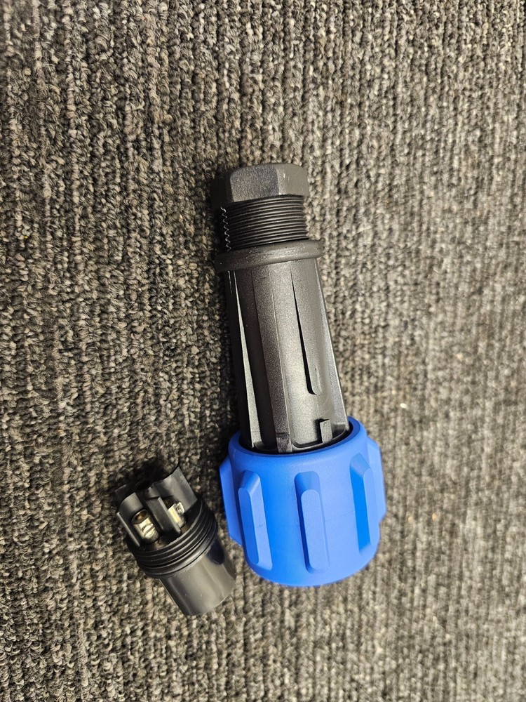(QTY 3) Bulgin Connector PX0911/05/S/01 (Buccaneer 900 series sealed connector)