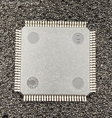 Assorted Microchip Gray Office Supplies Integrated Circuits In Box Not Tested