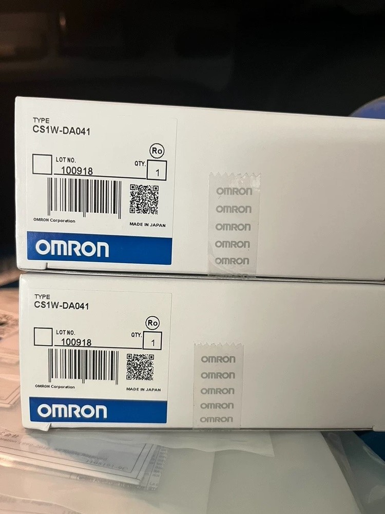 1PCS Omron PLC Input Module CS1W-DA041 Brand New In Box Expedited Shipping