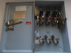 FPE P/N: 1136SNR 100AMPS 600 VOLTS 4SN AC POLES DISCONNECT SWITCH