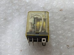 IDEC RH2B-U DC24V General Purpose Relay DPDT 10A 8-Pin 24VDC Ice Cube Lot of 2